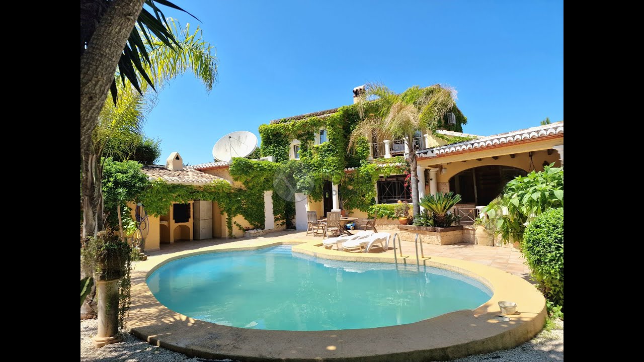 VENDIDO -SOLD Villa en venta en Javea cerca de la playa del Arenal.