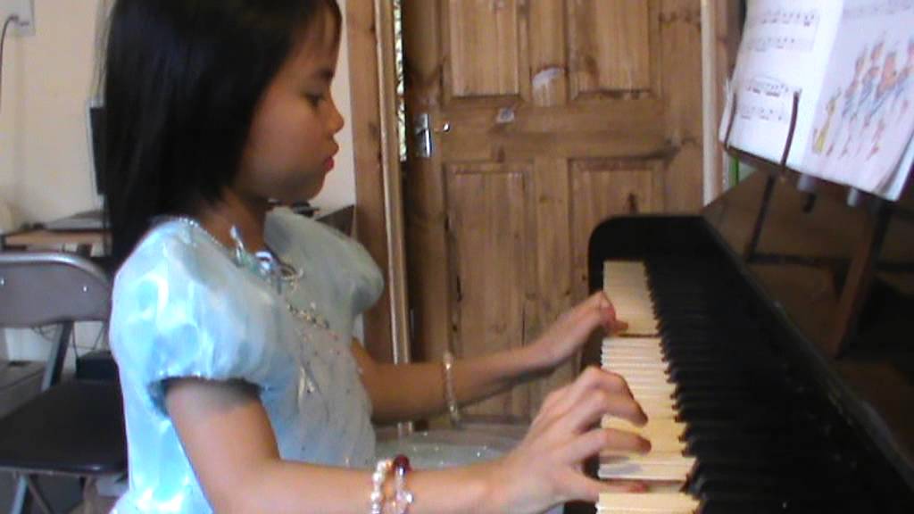English Dance  Piano Lucy Oliver Age 6