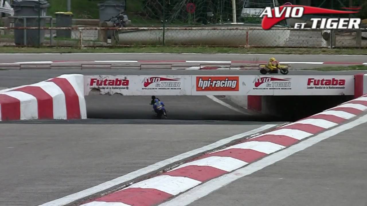 Moto M5 Cross Anderson en duel Mpeg 4 HD 720.mp4