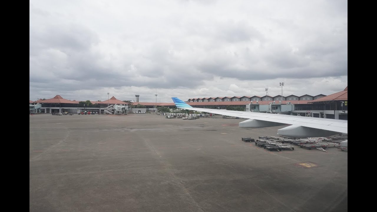 🇸🇬🇮🇩 Last time with Garuda Indonesia into Terminal 2 CGK: GA825 Singapore → Jakarta