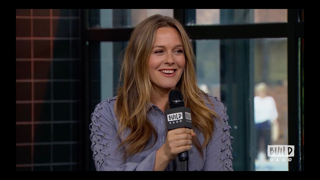 Alicia Silverstone - American Woman - Build (2018)