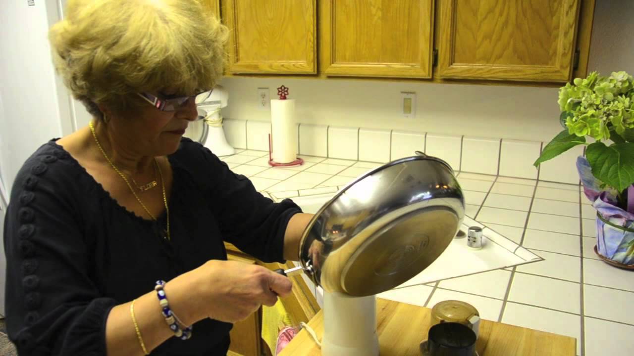 How To Grind Cumin Seeds - Flora's Mediterranean Kitchen