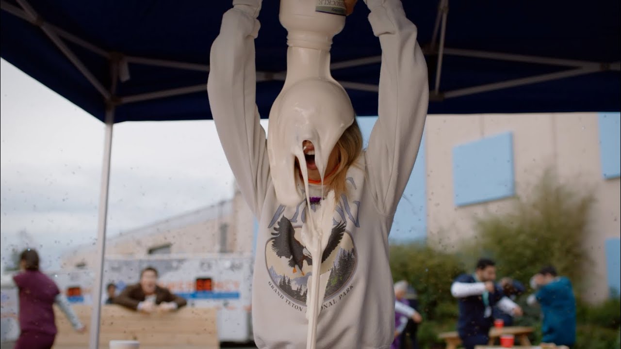 גבי דוראן - בייביסיטר לחייזרים | דבורים רובוטיות | Gabby Duran and the Unsitables