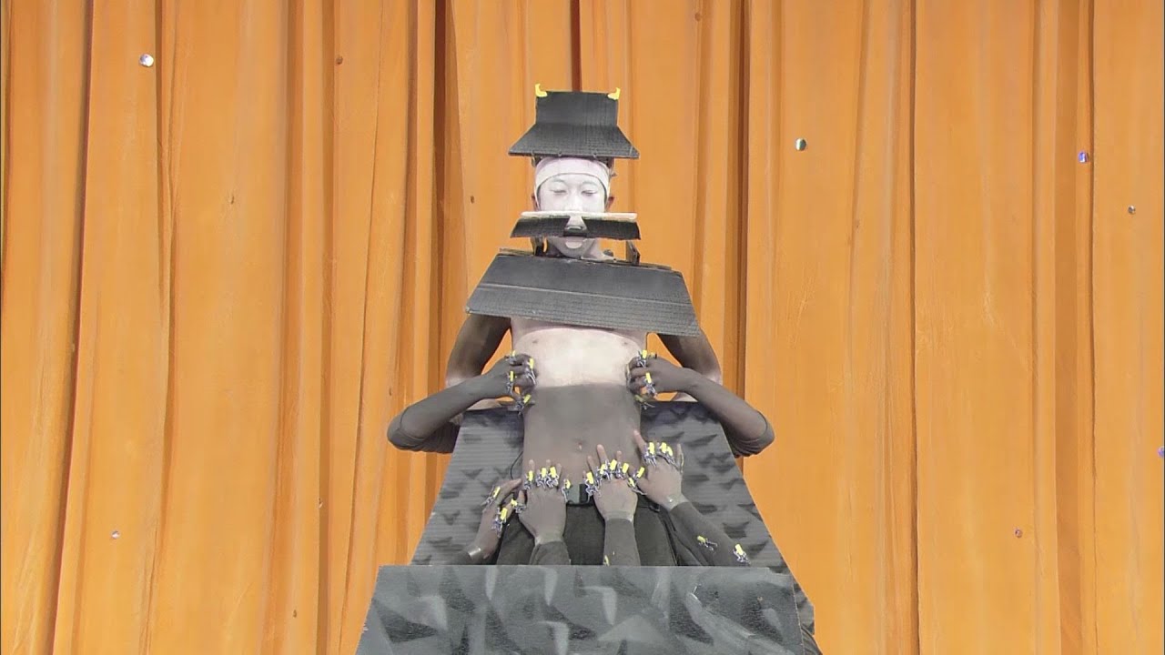 Замок атака [Masquerade Award Official]
