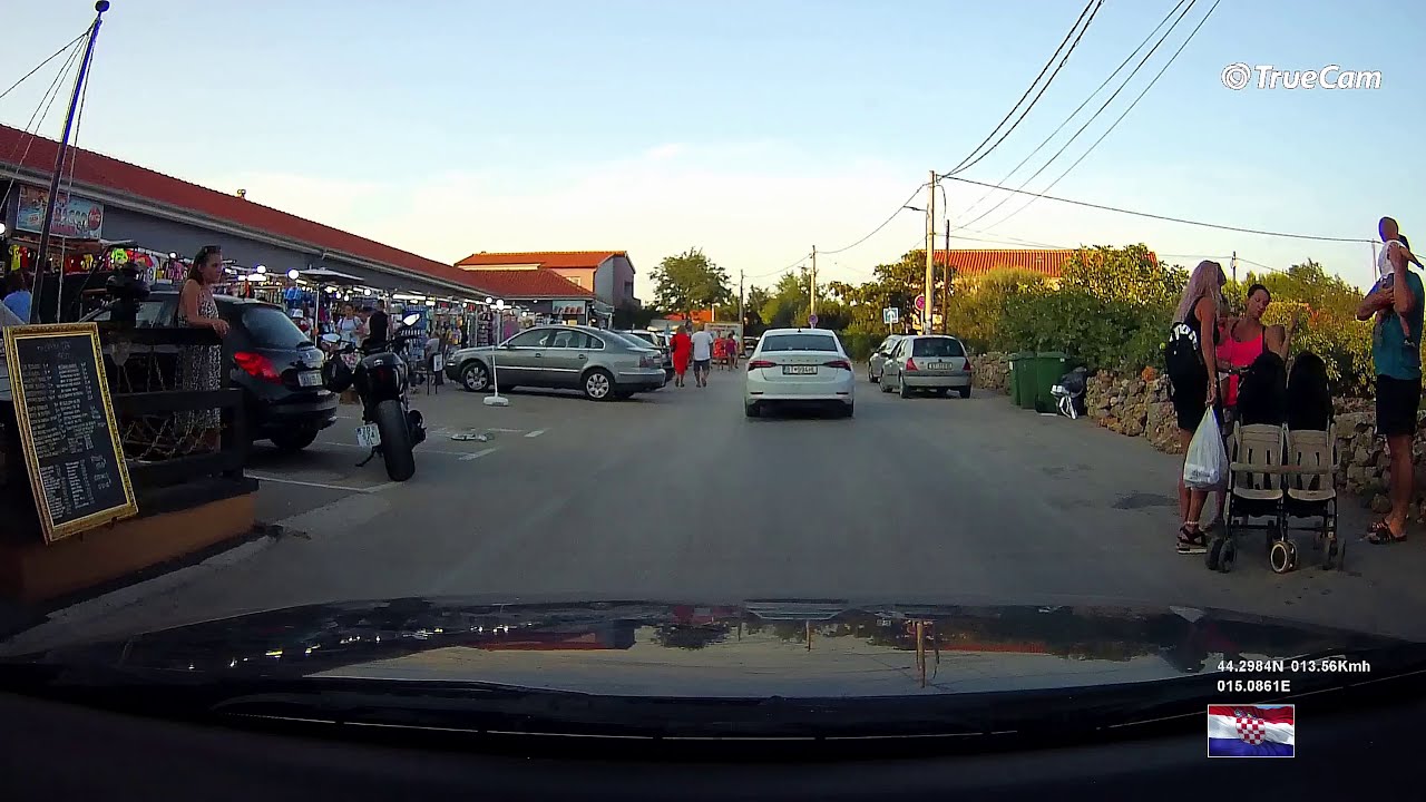 Vir  : Ljetna vožnja kroz centar 🚙 i po otoku  🏝️ do izlaza ↗️
