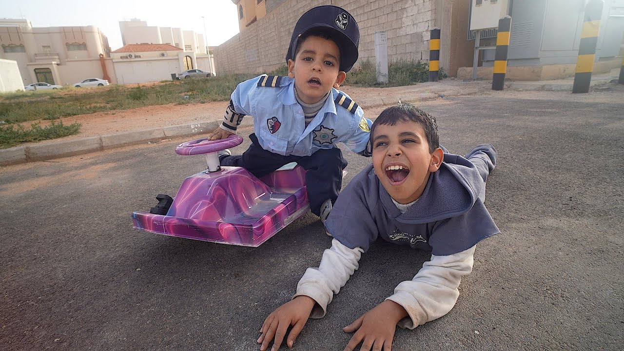 الشرطي عبودي يتهاوش مع الياس !