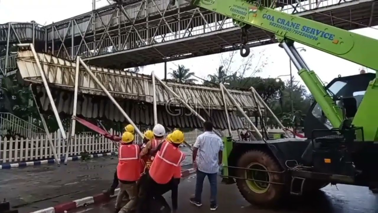 CCP starts dismantling corroded overhead footbridge located at Sharda mandir school in Miramar.