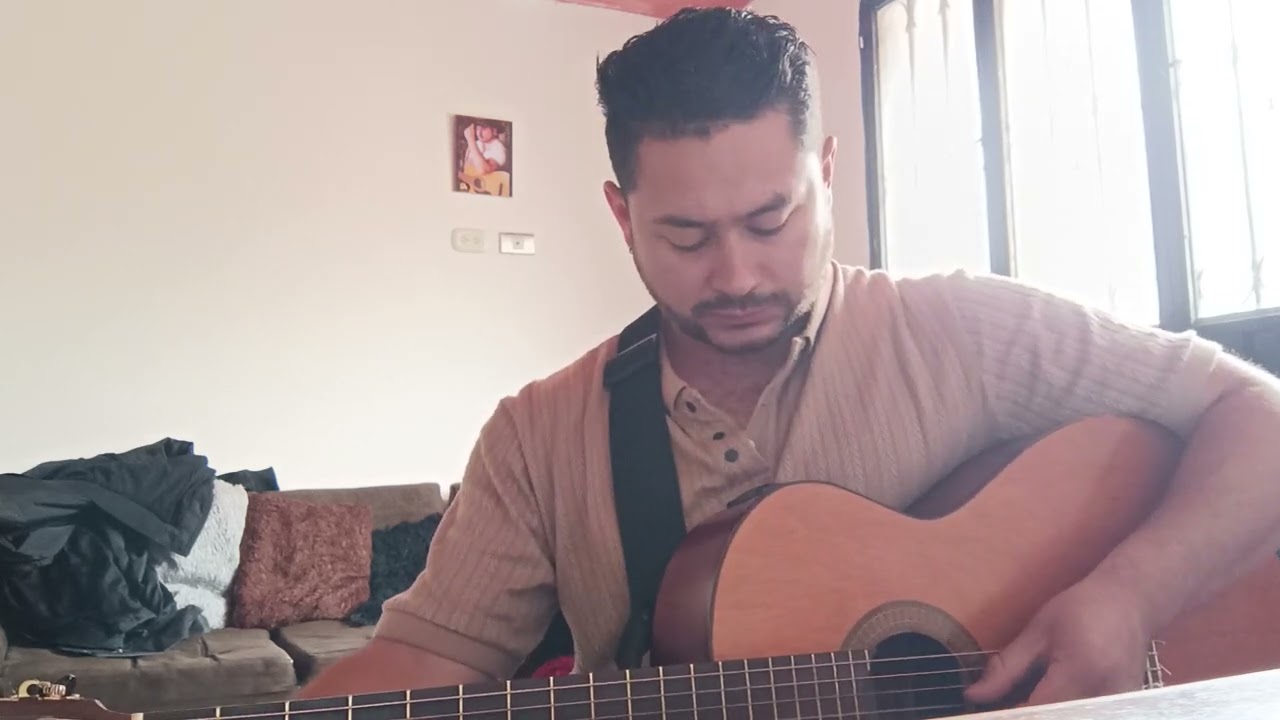 AFINACION  DE UNA GUITARRA 
