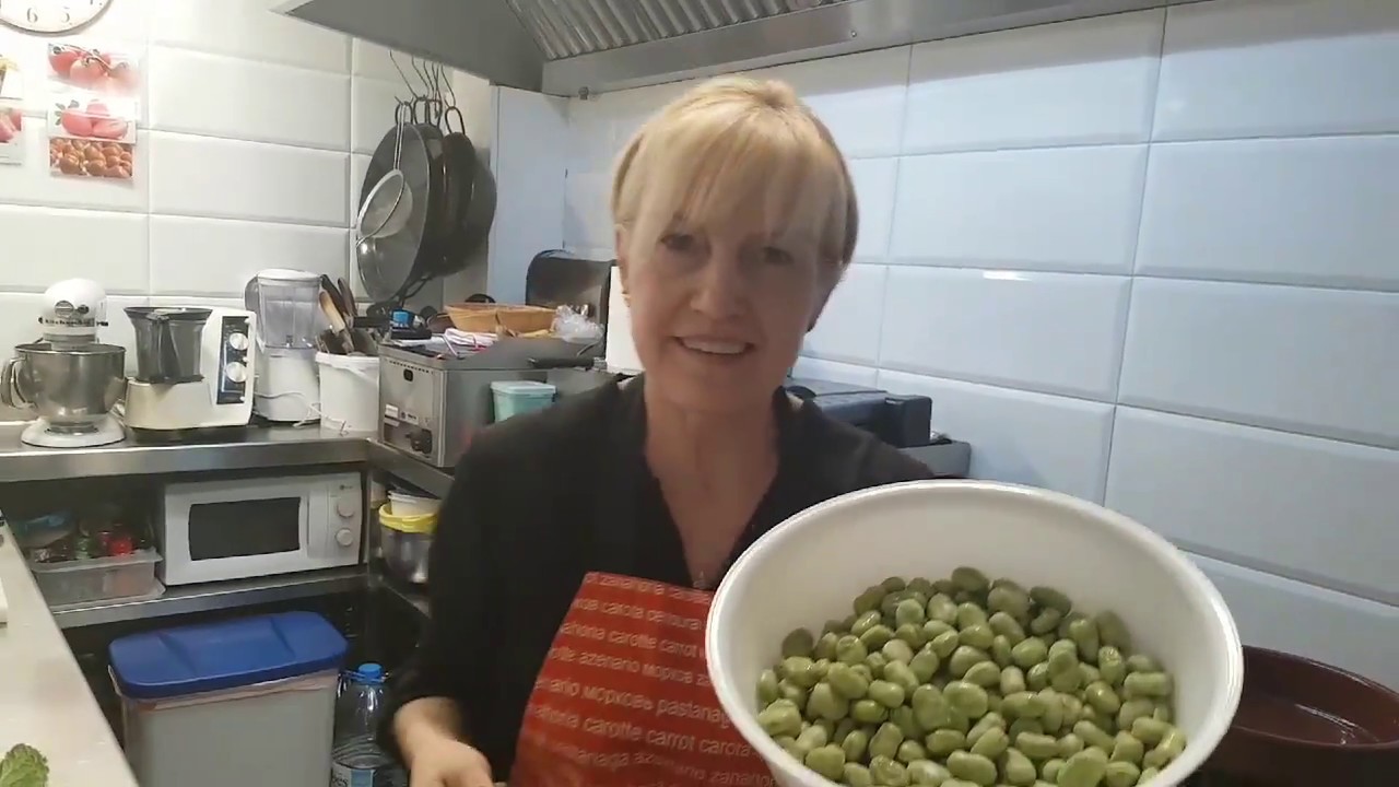 Habas a la catalana con  hierbabuena están tan buenas que te las comes sin ganas.Sabor Artesano