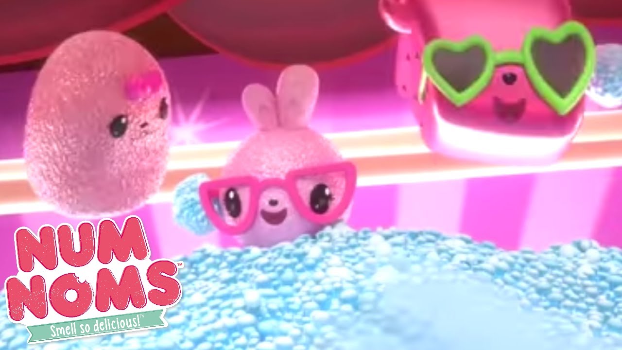Num Noms | Snowball Fight | Num Noms Snackables Compilation | Cartoons for Children
