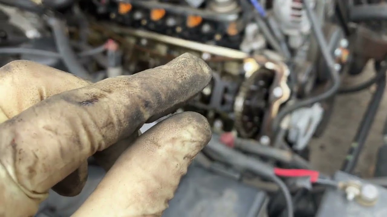 1992-1997 Crown Victoria/Grand Marquis Passenger Right Valve cover gasket Replacement