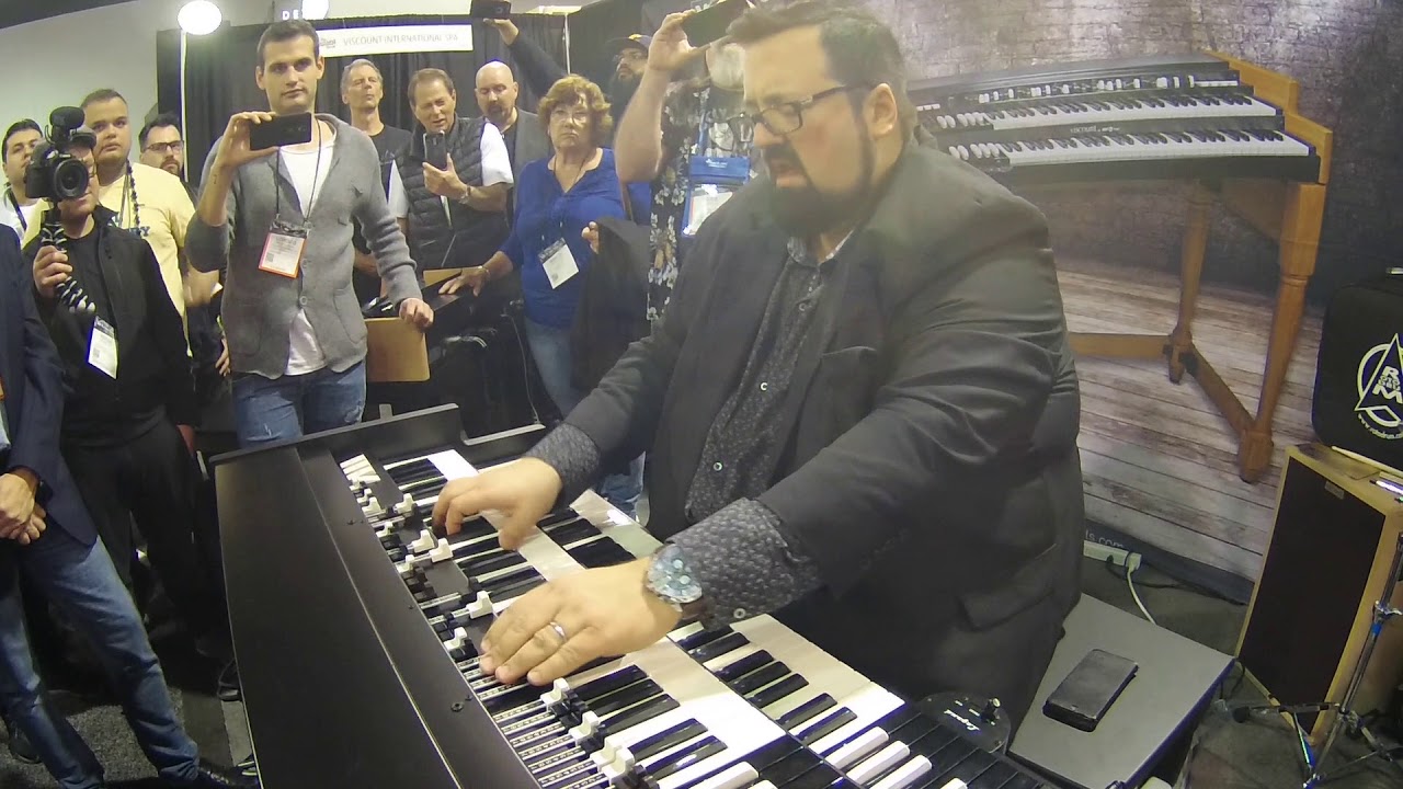 NAMM 2018 - Joey DeFrancesco plays 