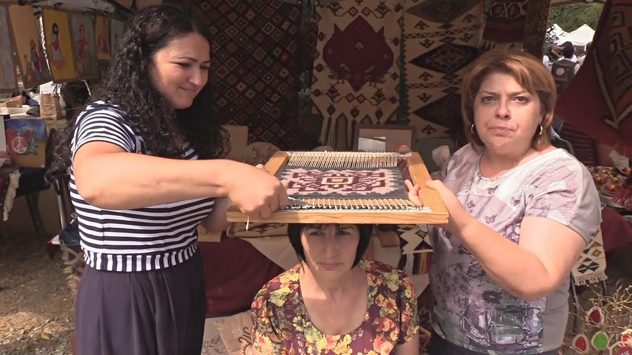 Костюмы, керамика и ковры: в Армении проходит фестиваль ремёсел
