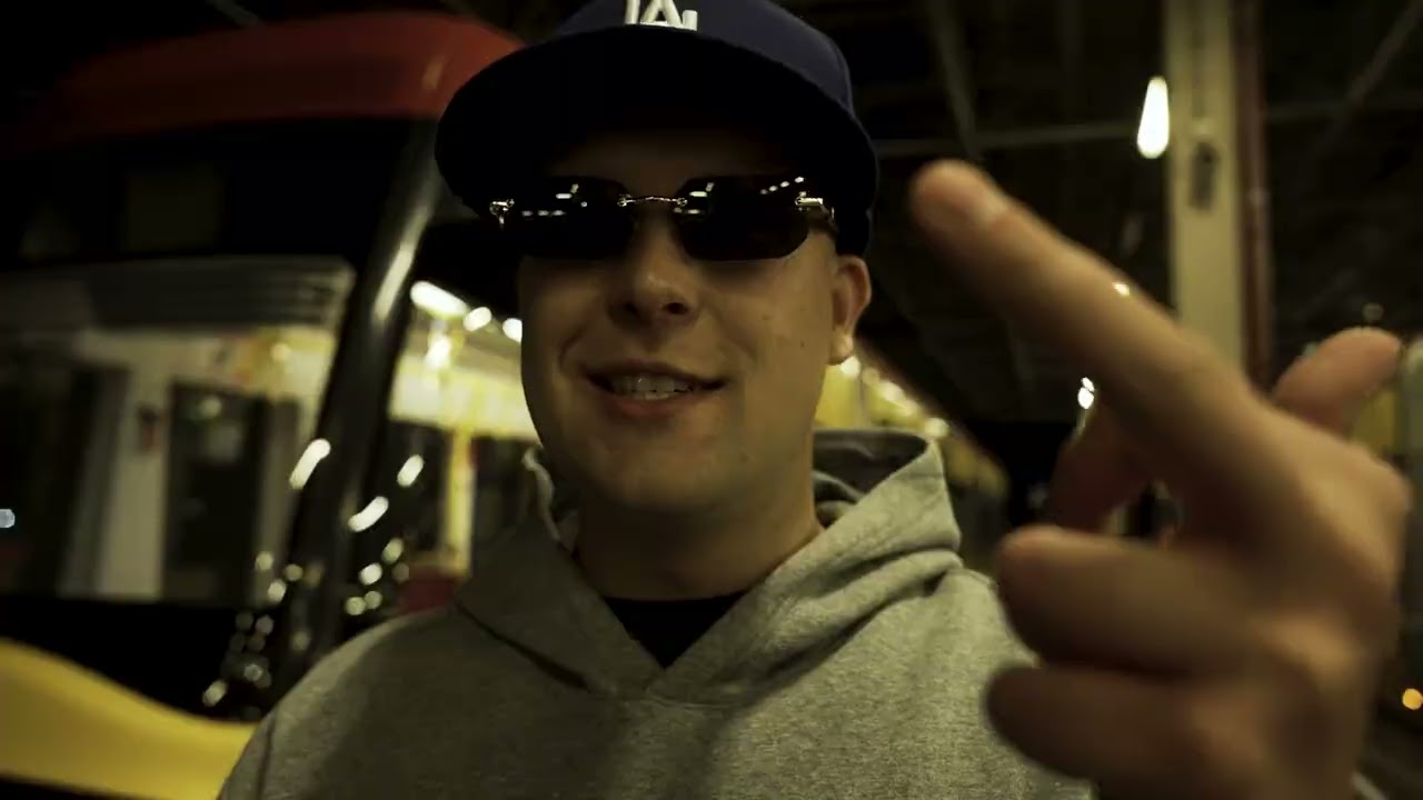 Abas - DALEKO OD DOMU (prod.Grracz) [OFFICIAL MUSIC VIDEO]