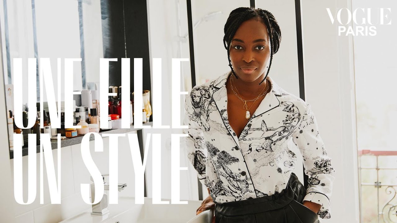 Facialist Sophie Carbonari shows us her Parisian bathroom | Une Fille, Un Style | Vogue Paris