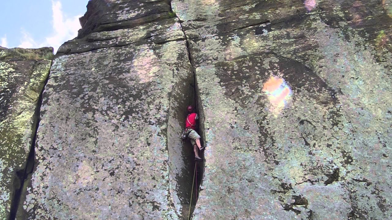 Climbing Peapod, Curbar