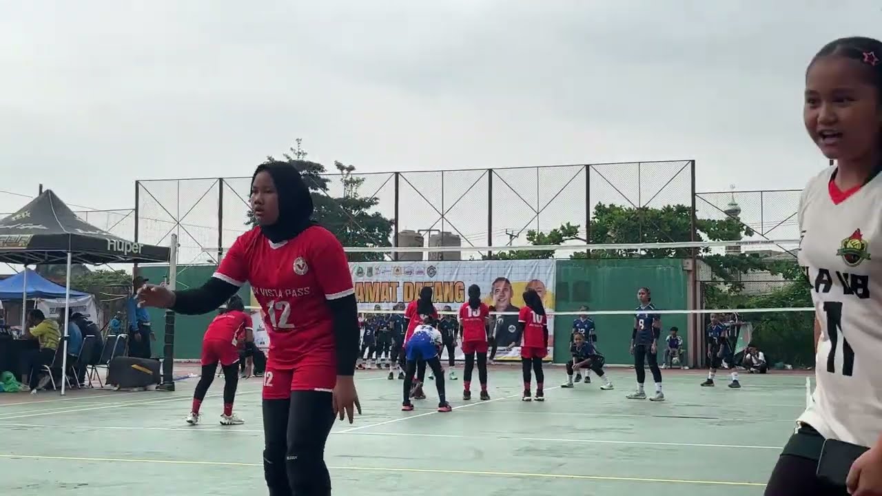 SXA-ONE VOLLEY sedang live sekarang! KEJURDA U 14  KARAWANG PiSTA PAS VS TECTONA  BANDUNG SCOR 1-2