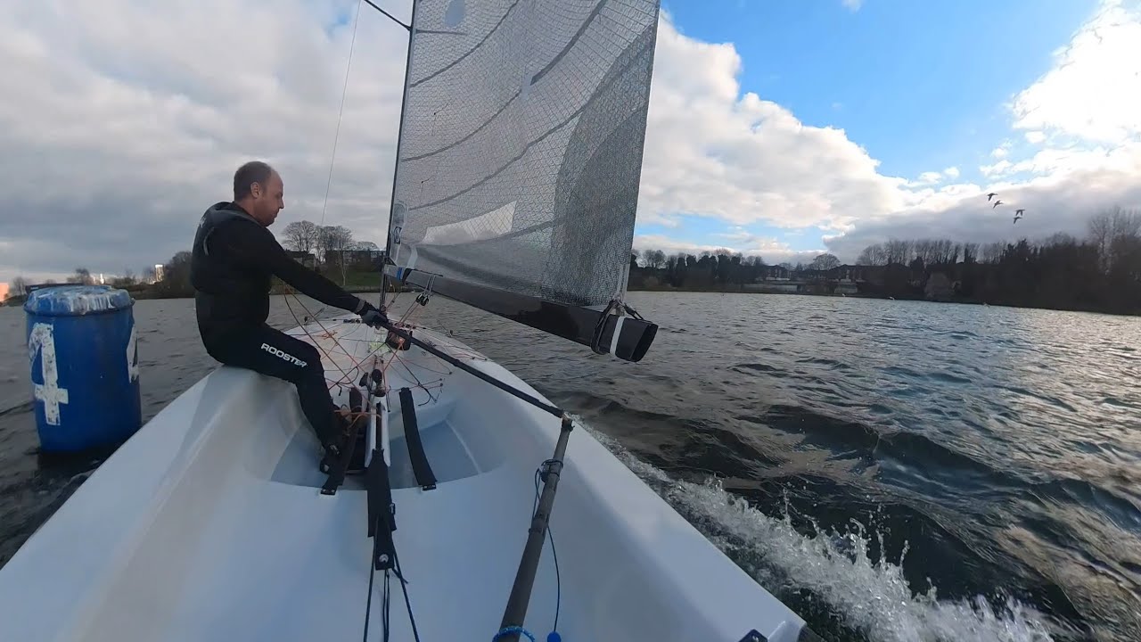 Phantom race start and first lap - fun close racing