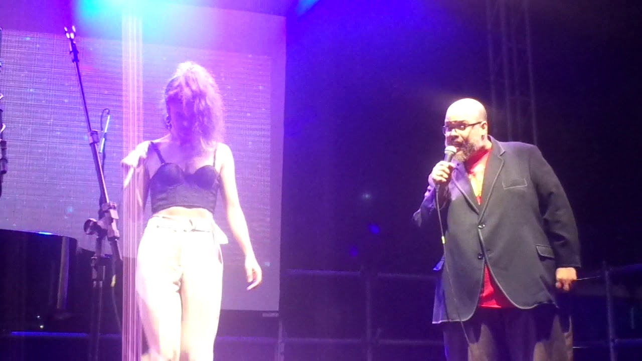 camille bertault & ed motta @ praça dos correios: inútil paisagem