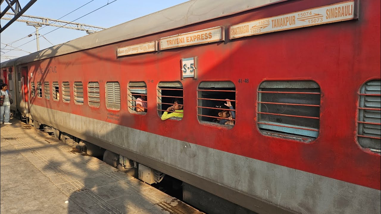 Lucknow to Tanakpur Onboard 15073 Singrauli Tanakpur Triveni Express