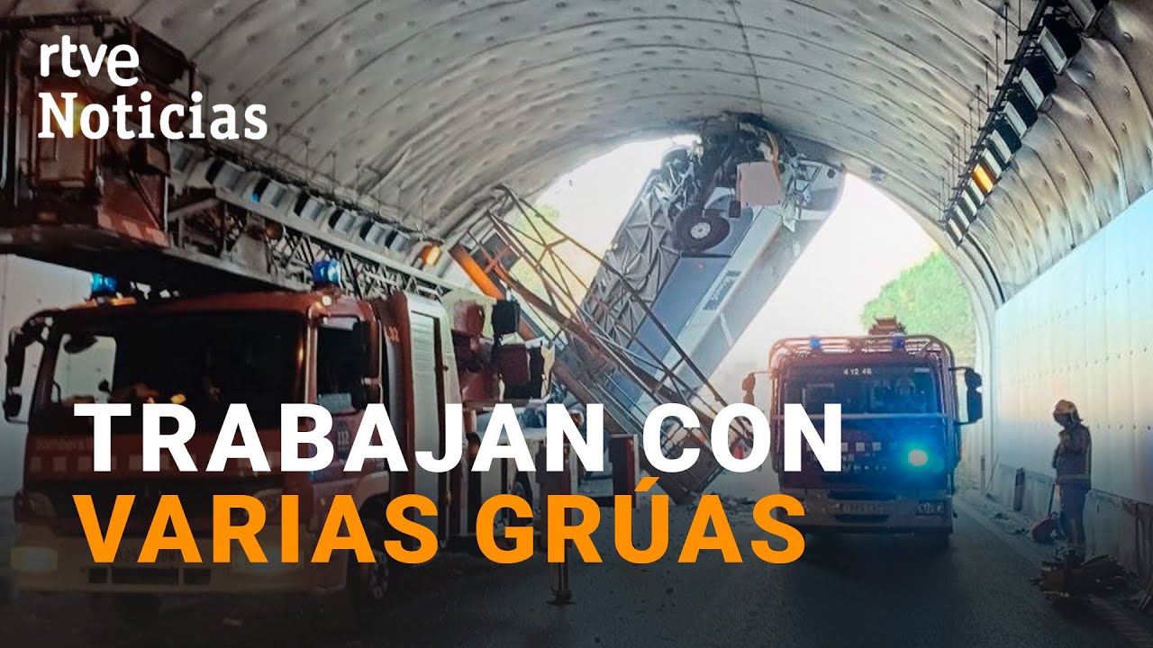 ACCIDENTE BARCELONA: Los MOSSOS mantienen TODAS las HIPÓTESIS ABIERTAS sobre el VOLCAMIENTO | RTVE