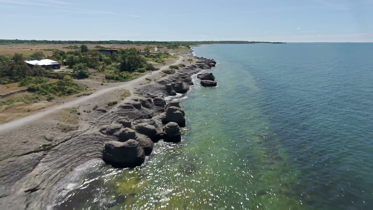 Flygtur från Djupvik norrut mot Byrums Raukar
