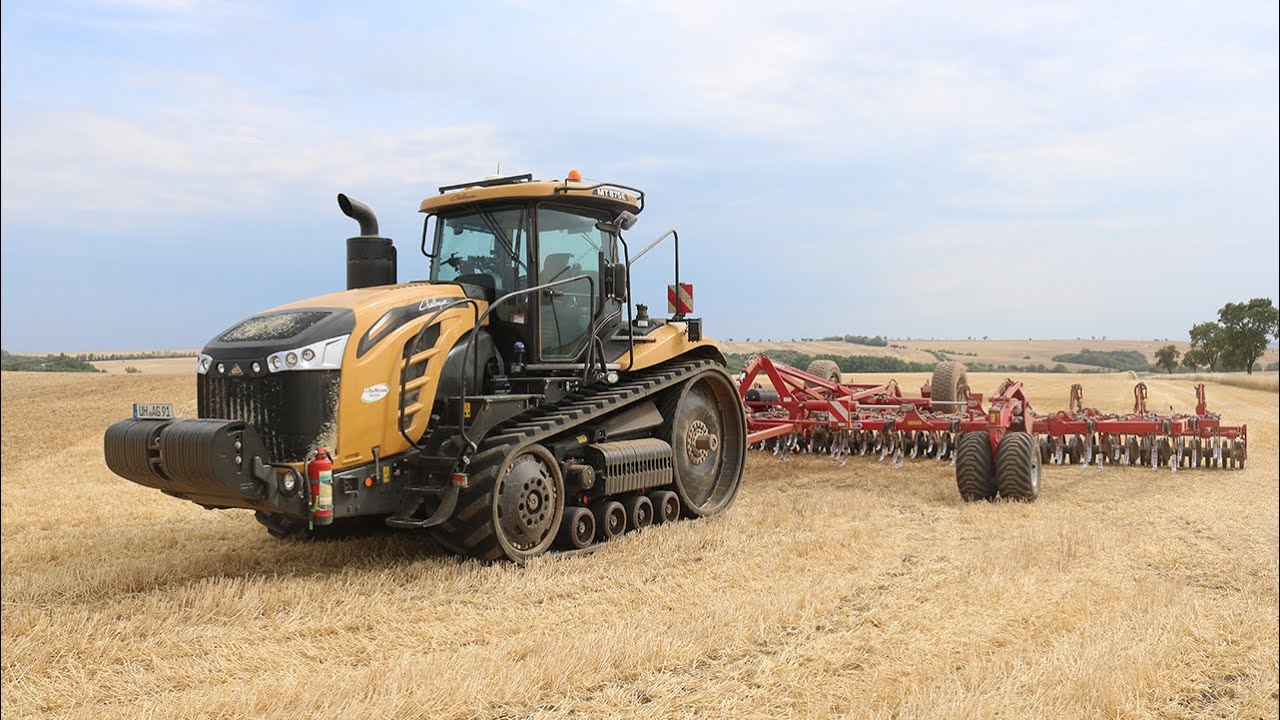 Challenger MT875E with V12 engine pulling Horsch Cruiser 12 XL in Germany