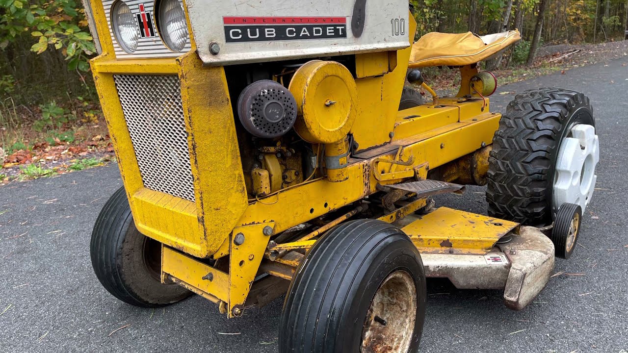 International Cub Cadet 100