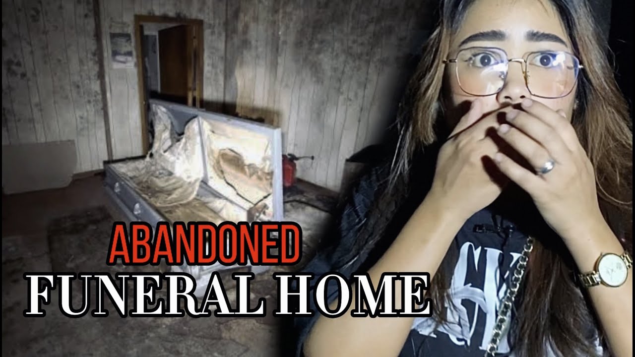 Exploring an ABANDONED FUNERAL HOME at 3AM!