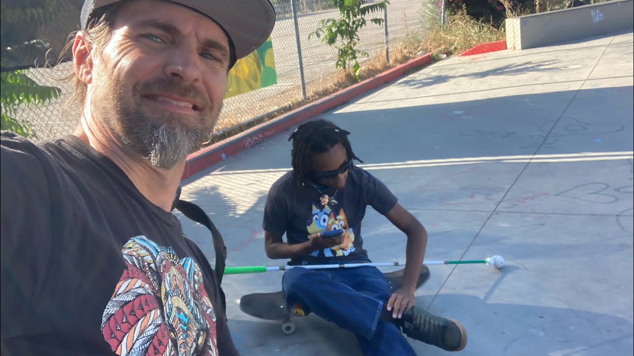 Sk8leash meets Coco aka Blindthrasher at Pedlow Park, Ca.