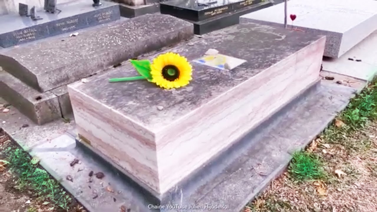Tombe de Valérie BENGUIGUI cimetière du Montparnasse, Paris