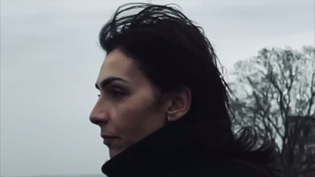 Charlotte Reinhardt - Déferlante (Music Video)