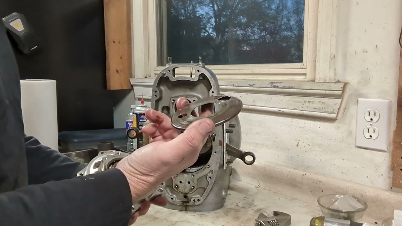 BMW R60/2 Engine Diassembly Part 4
