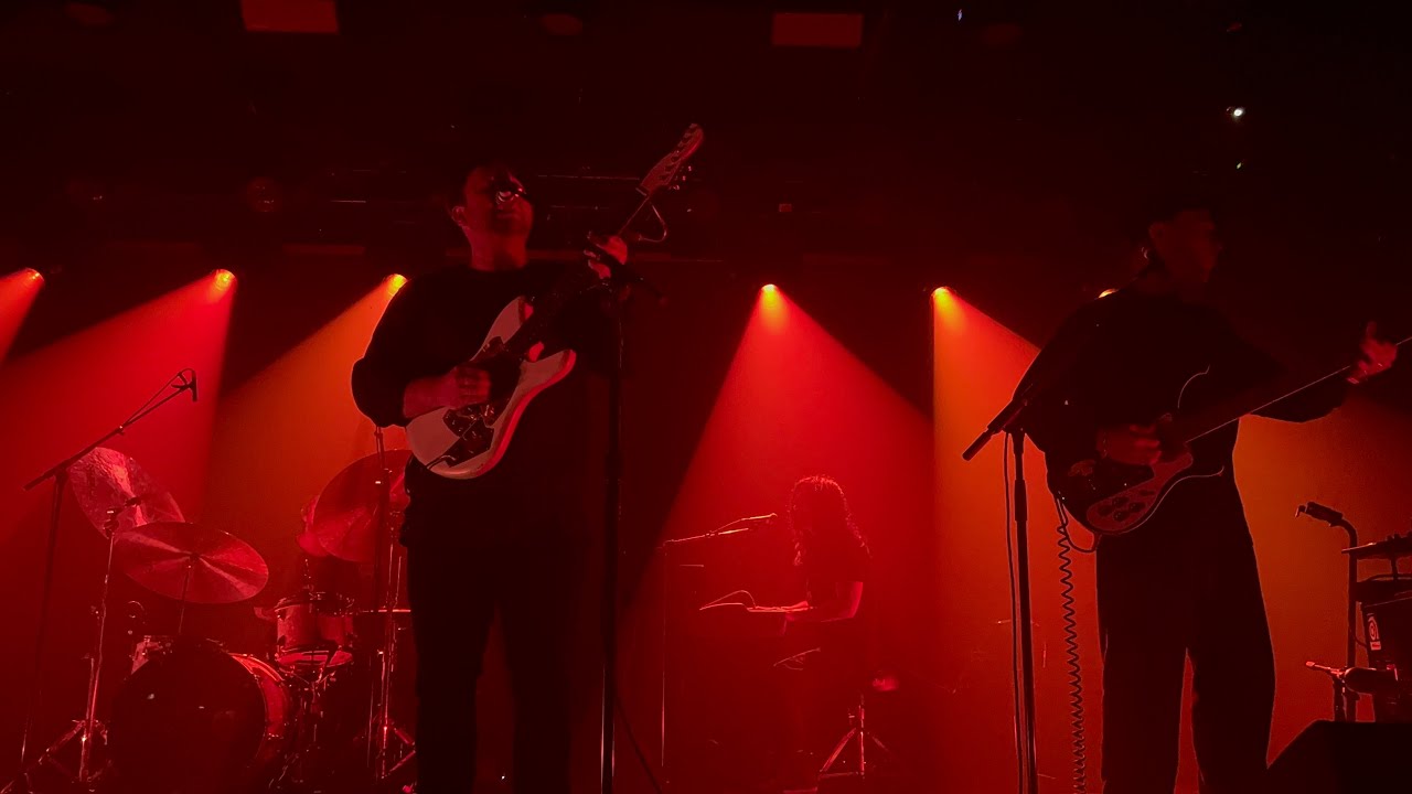 Unknown Mortal Orchestra live in Hawaii(4k)
