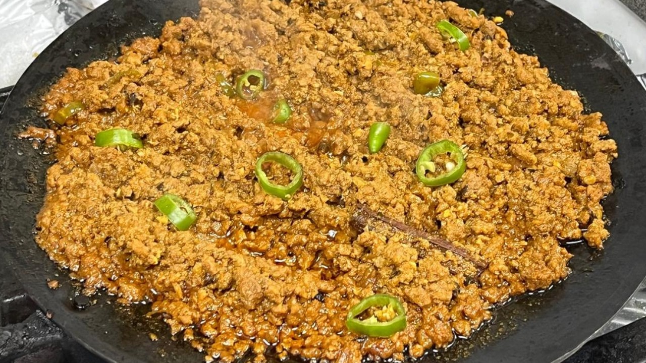 Spicy Tawa Keema | Sehri Recipe | Ramadan Special | Easy & Flavorful Ramadan Recipe 🌙 🌟