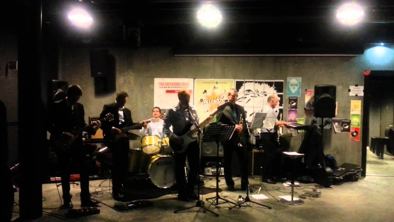 The apple band, guitar solo by Professor Dr. H P Langtangen
