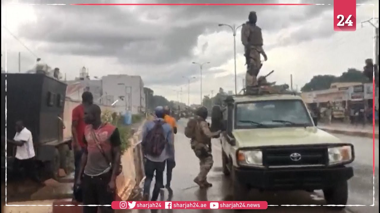 Images of convoy transporting Mali President, prime minister as troops mutiny