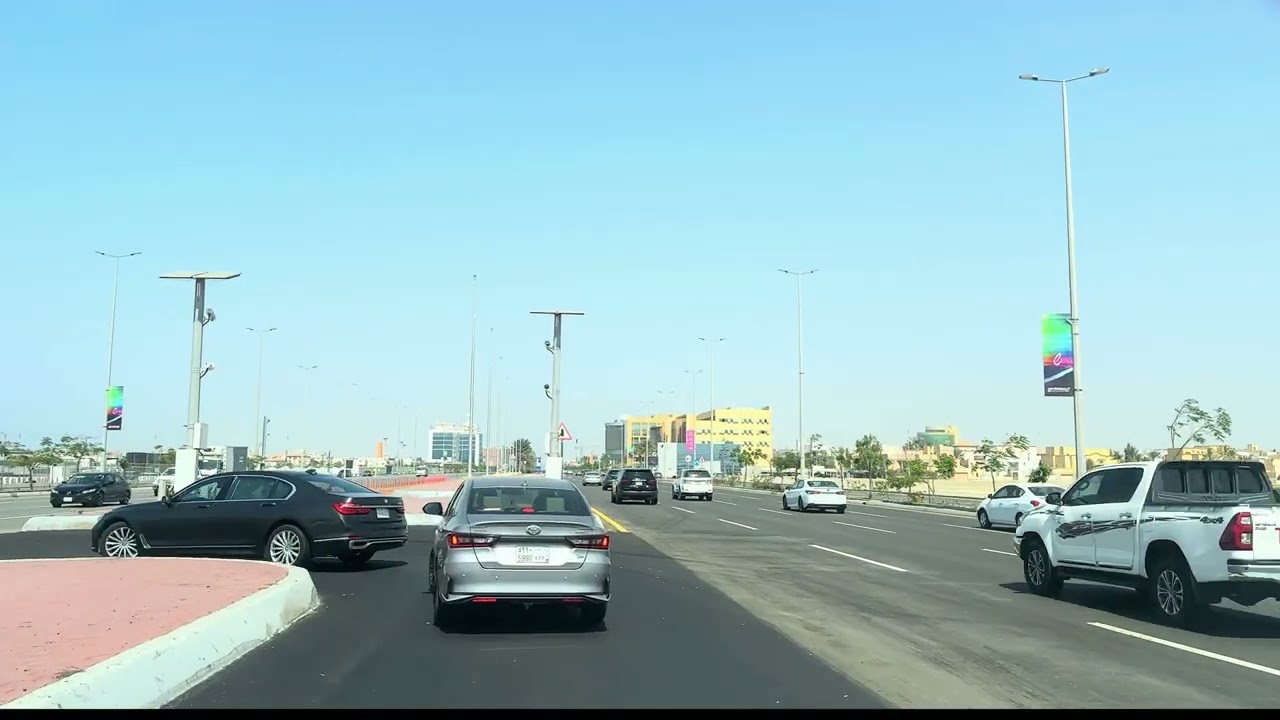 Beautiful view of King Abdulaziz Road Jeddah To Abraj Al Farsi