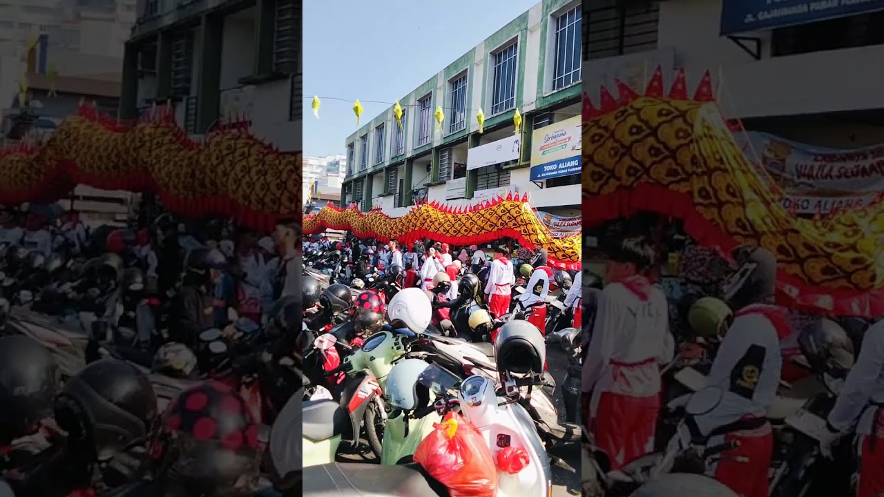 Ular naga besar masuk pasar flamboyan