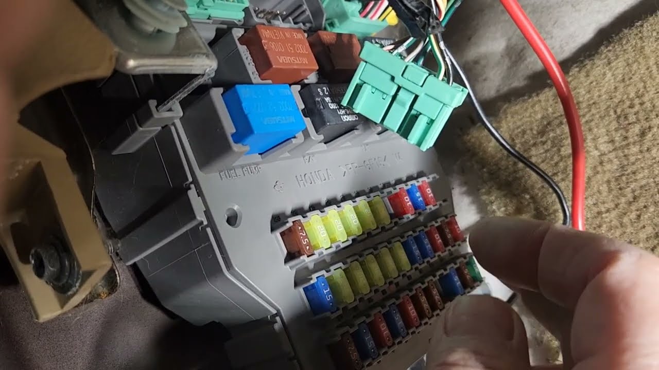 03-10 Honda Odyssey amplifier installation