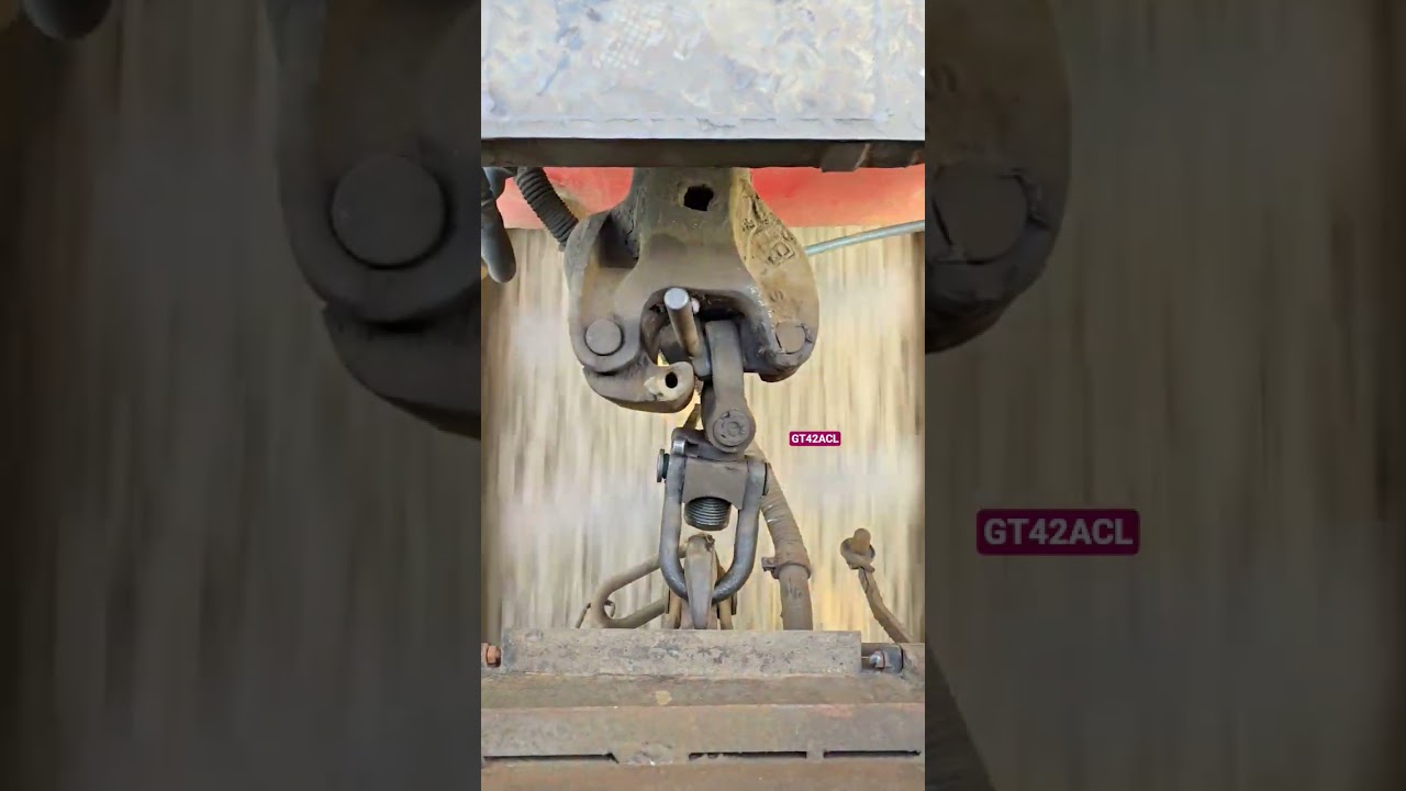 CBC vs screw coupling train #railwaycontent #video #viral #railway #train #cbc #myvideo #shorts