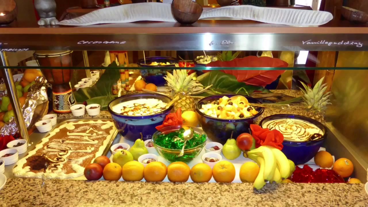 Abendbuffet im Savanne Lodge-Restaurant - Serengeti Safari Park Hodenhagen