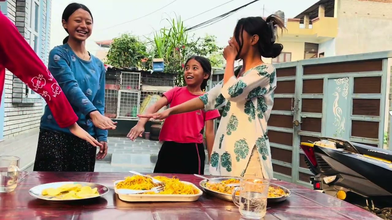 होलीमा नानीहरुको सानो खेल❤️❤️ challenge game