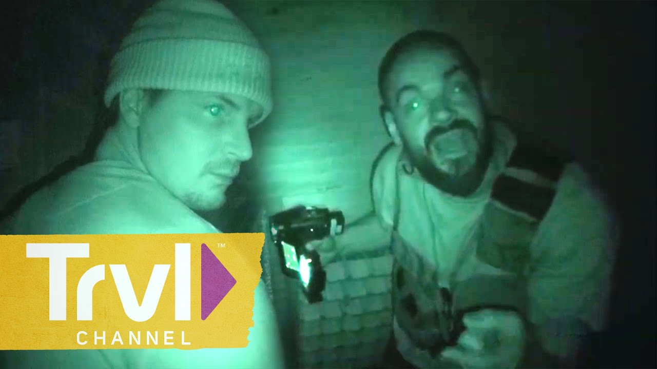 Aaron Captures Unexplainable Child's Laugh at Manresa Castle | Ghost Adventures | Travel Channel