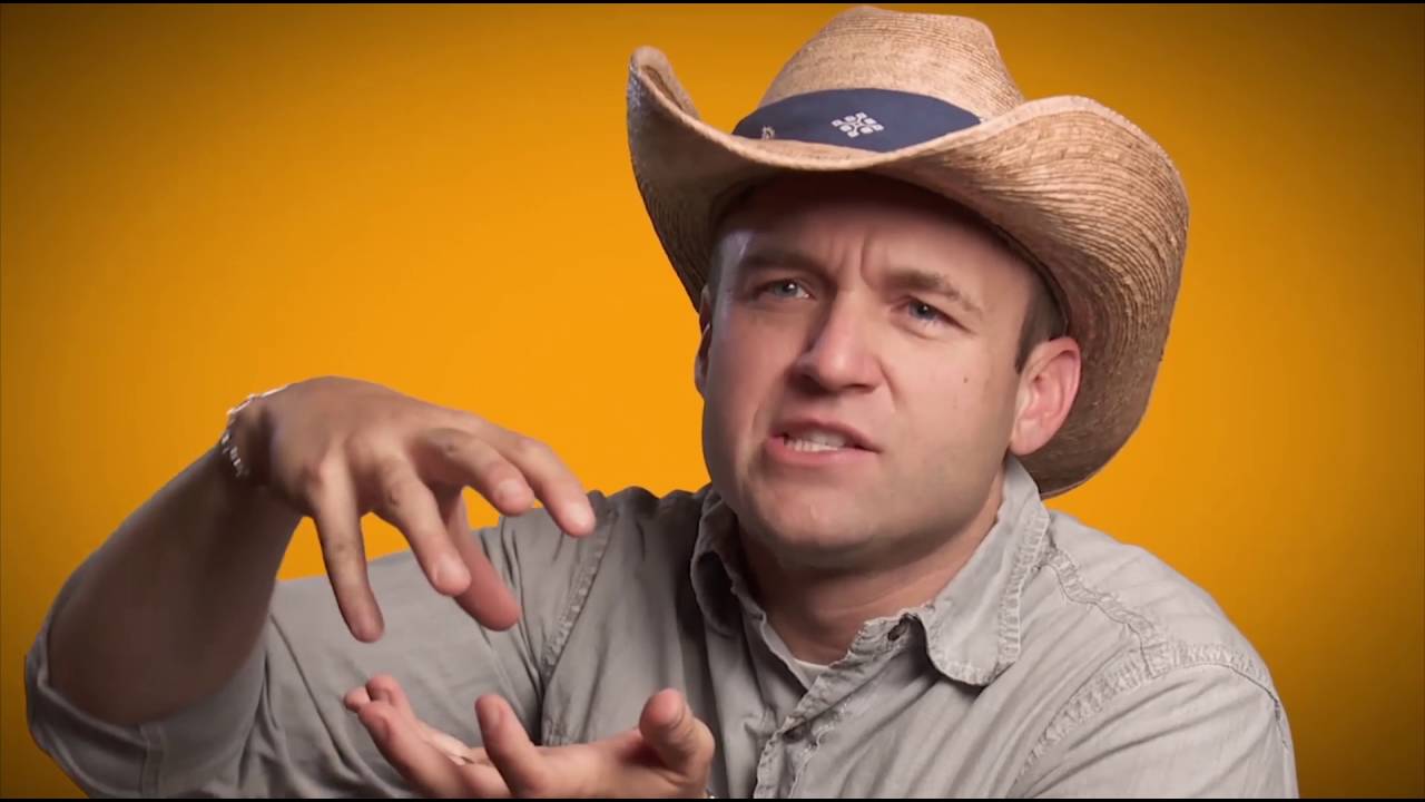 #roadtrippin with Chet Garner - Small Town Wonders