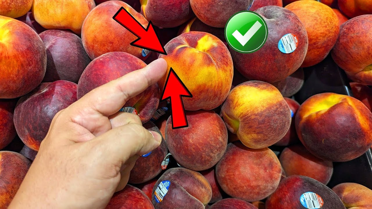 How to choose a sweet, ripe, perfectly juicy peach and nectarine at the grocery store