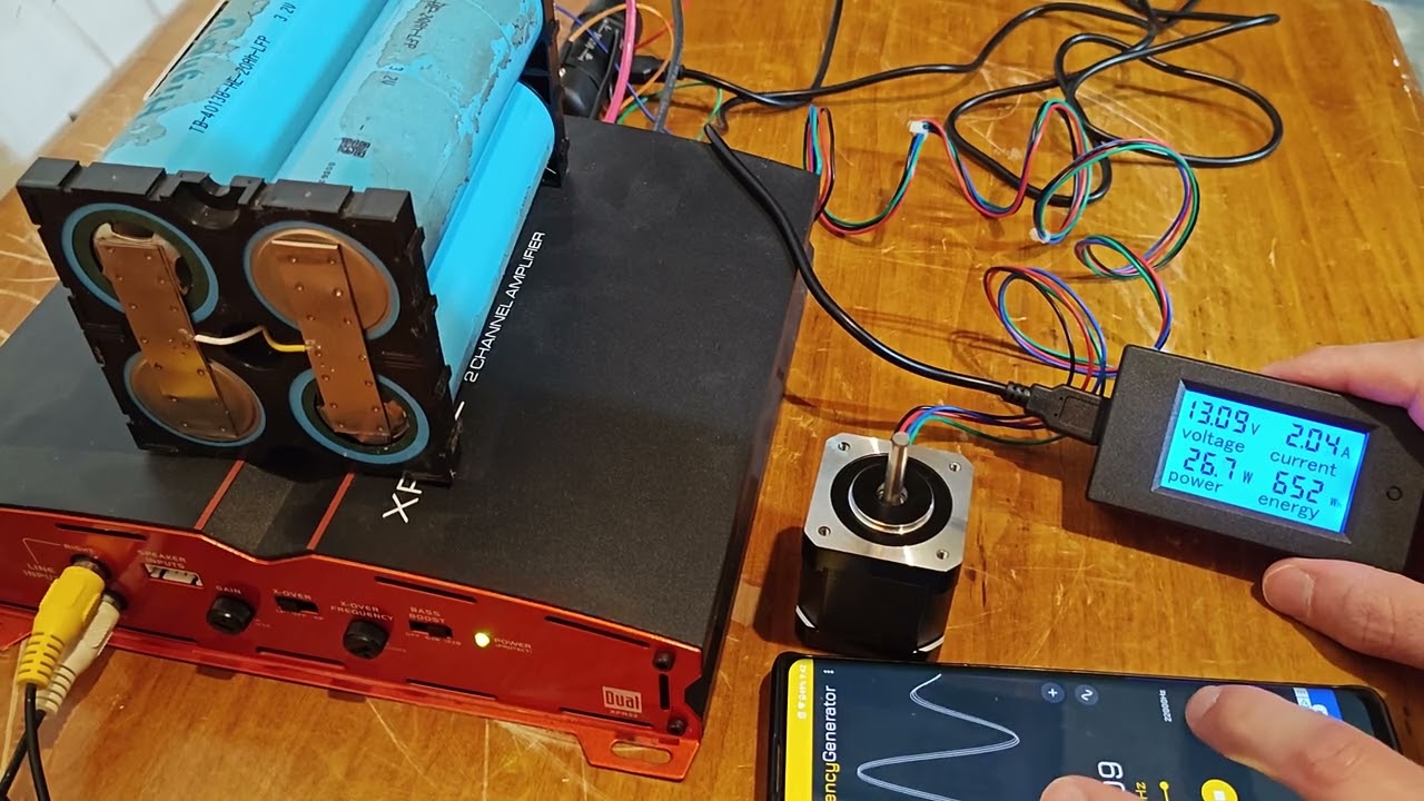 Small servo motor  + signal generator and a audio amplifier with some interesting results 