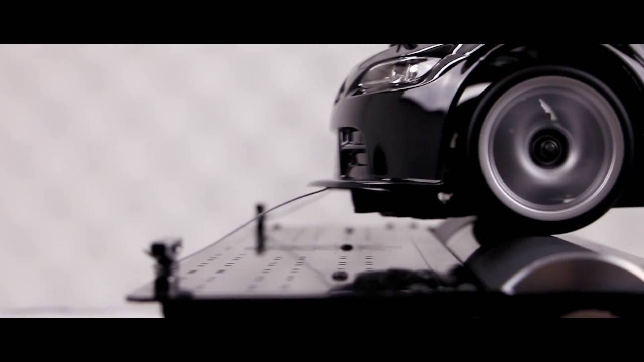 BMW e92 m3 GT2 on the World's Smallest R/C Dyno - mini D