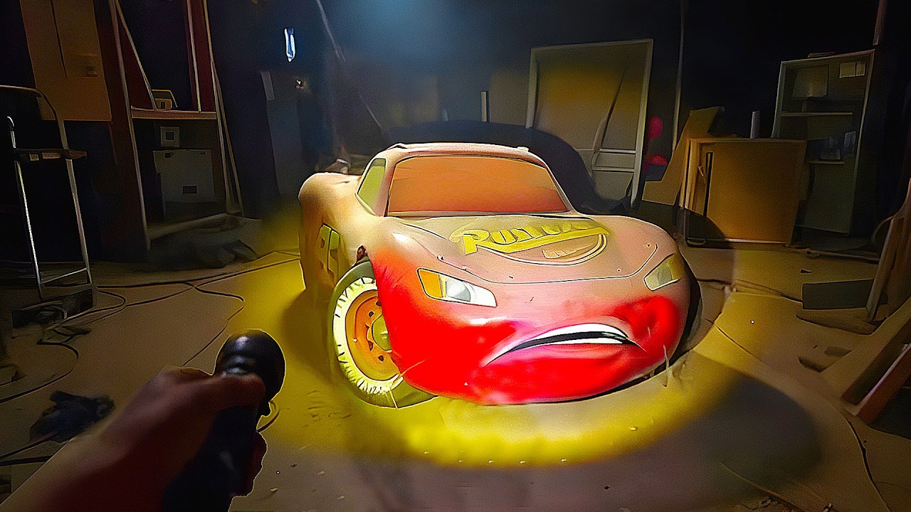Запуск и тест-драйв заброшенного Молнии Маккуина | Pixar Cars