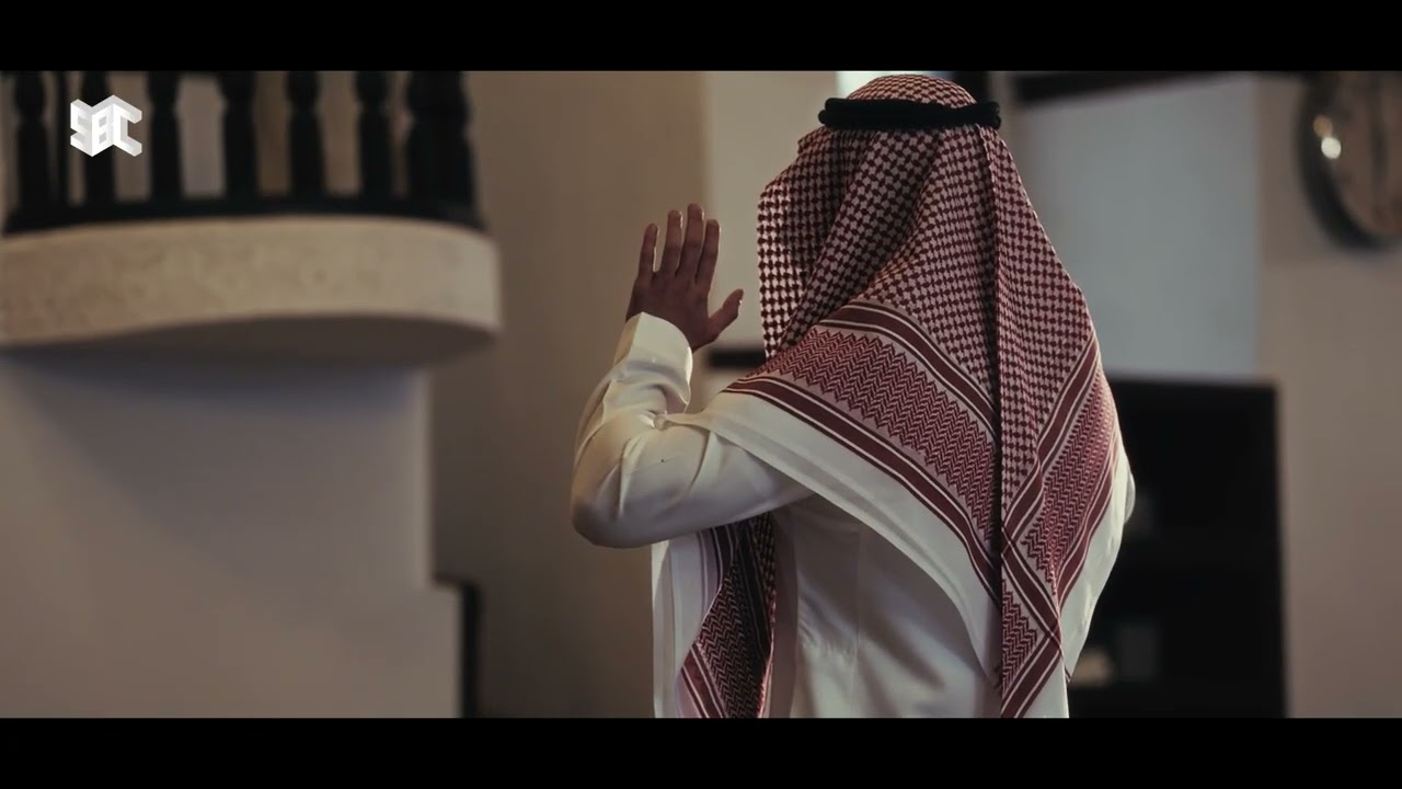 الأذان لا يغيّر إيقاع المدن فقط؛ بل يغيّر حياة من يحمله.